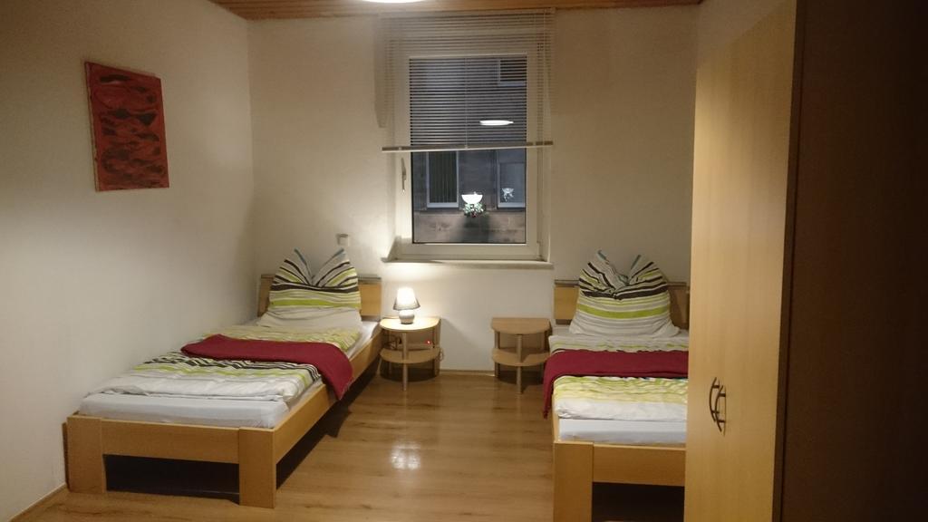 Privatzimmer Furth Zentrum Exterior foto
